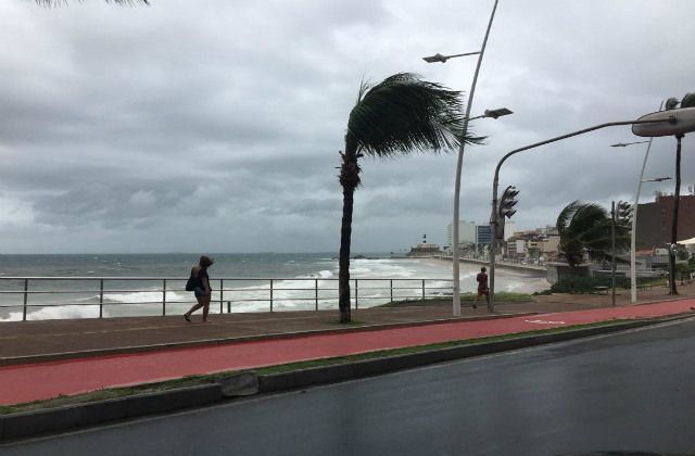 Resultado de imagem para Clima chuvoso deve permanecer em Salvador nos prÃ³ximos dias em salvador