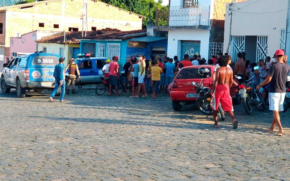 Mulher foi morta a tiros dentro de lava-jato em IpiaÃº, no sul da Bahia (Foto: Giro IpiaÃº)