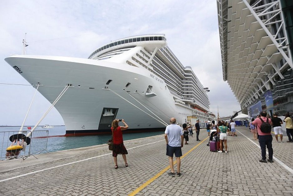 Resultado de imagem para Temporada de cruzeiros comeÃ§a em Salvador e deve trazer 240 mil turistas Ã  cidade