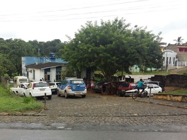 Complexo policial foi invadido durante a madrugada desta quinta-feira (Foto: Giro Ipiaú )