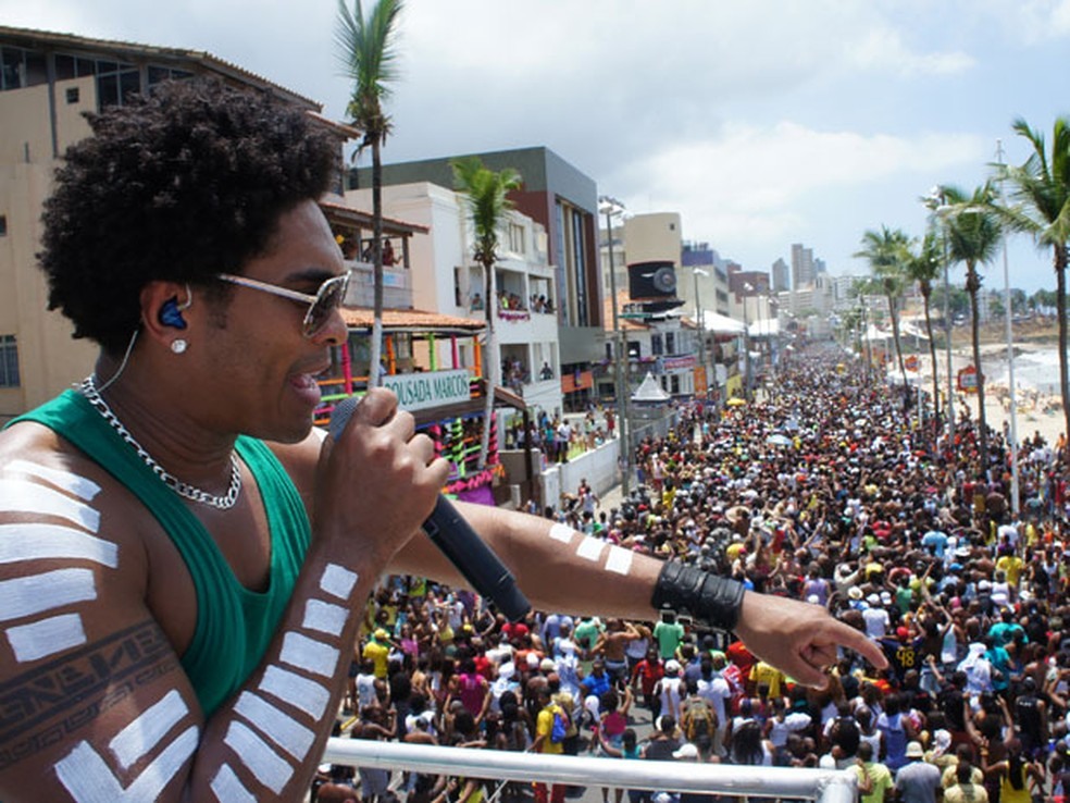 Denny, em 2016, quando ainda era vocalista da Timbalada, em Salvador â?? Foto: Glauco AraÃºjo/G1