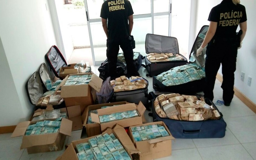  Ex-assessor de LÃºcio Vieira Lima foi convocado pelo Conselho de Ã?tica para falar sobre as malas e caixas de dinheiro encontradas em apartamento de Salvador (Foto: DivulgaÃ§Ã£o, PolÃ­cia Federal)