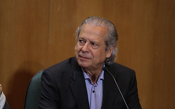 José Dirceu na CPI da Petrobras (Foto: Paulo Lisboa / Brazil Photo Press / Ag. O Globo)