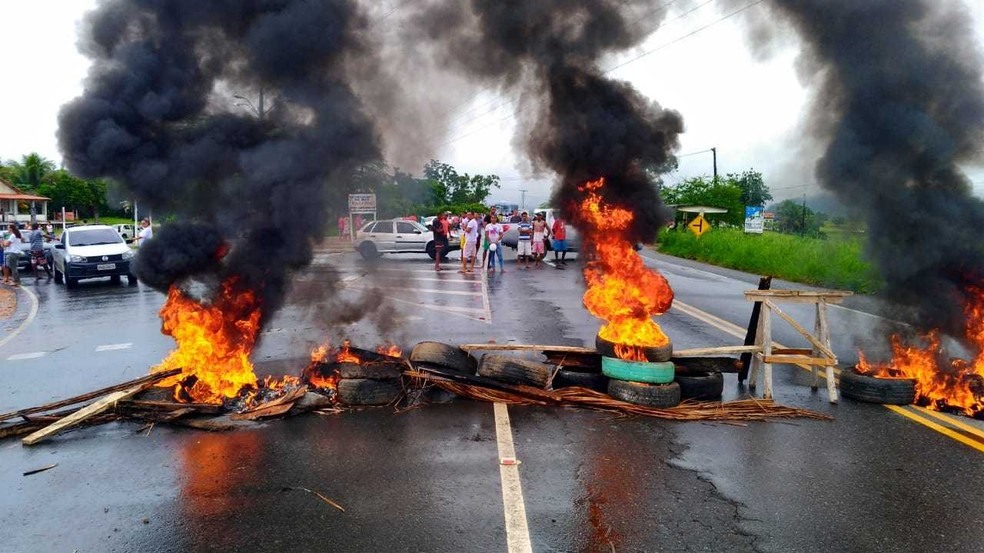 Ato ocorreu na manhÃ£ desta terÃ§a-feira (23), na altura da cidade de Aiquara.  â?? Foto: Blog Giro IpiaÃº