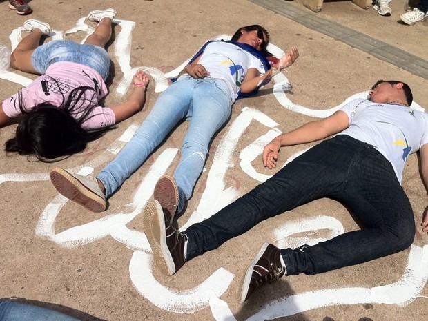 Resultado de imagem para assassinato de jovens no país