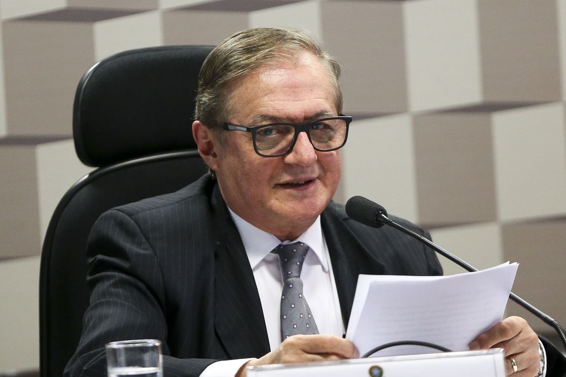 O ministro da EducaÃ§Ã£o, Ricardo VÃ©lez RodrÃ­guez, durante audiÃªncia pÃºblica da ComissÃ£o de EducaÃ§Ã£o, Cultura e Esporte (CE) do Senado