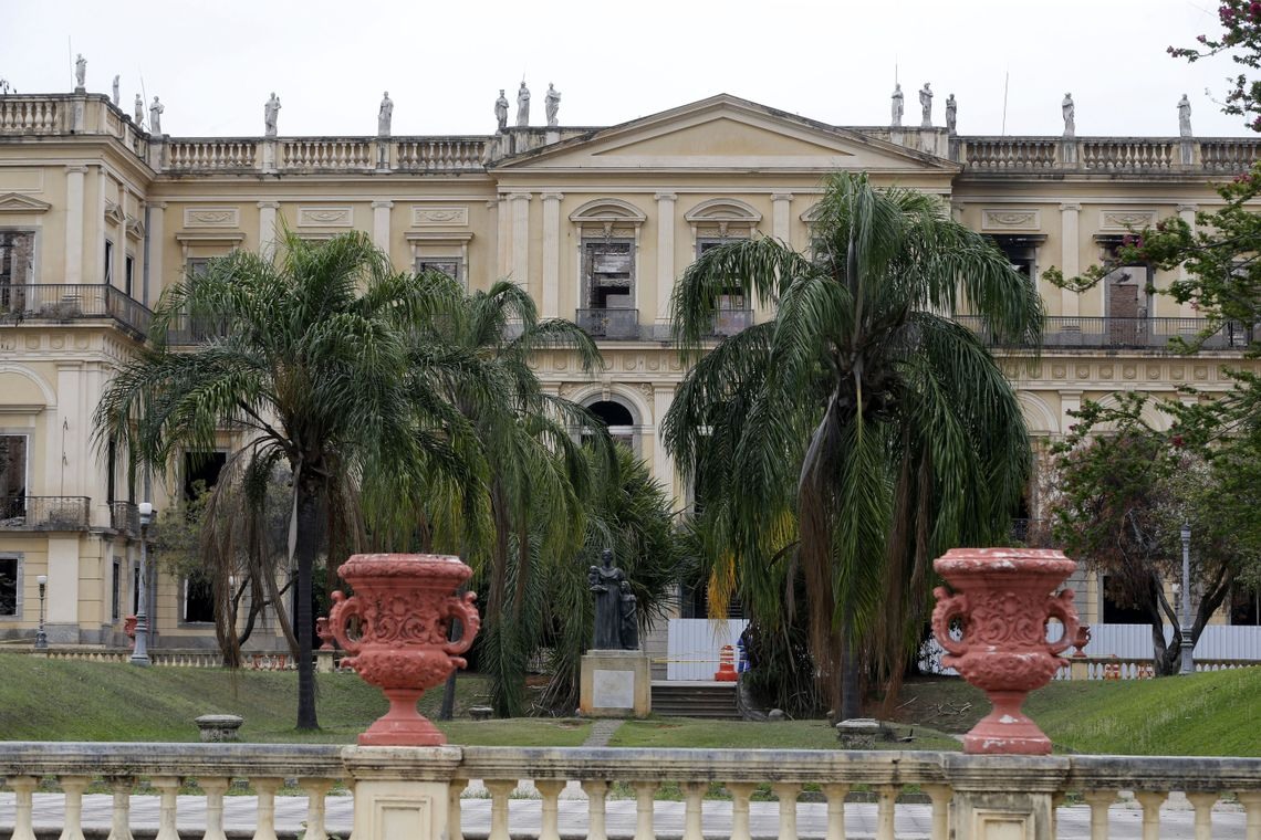 IncÃªndio no Museu Nacional, na Quinta da Boa Vista, que completa um mÃªs amanhÃ£ (2)