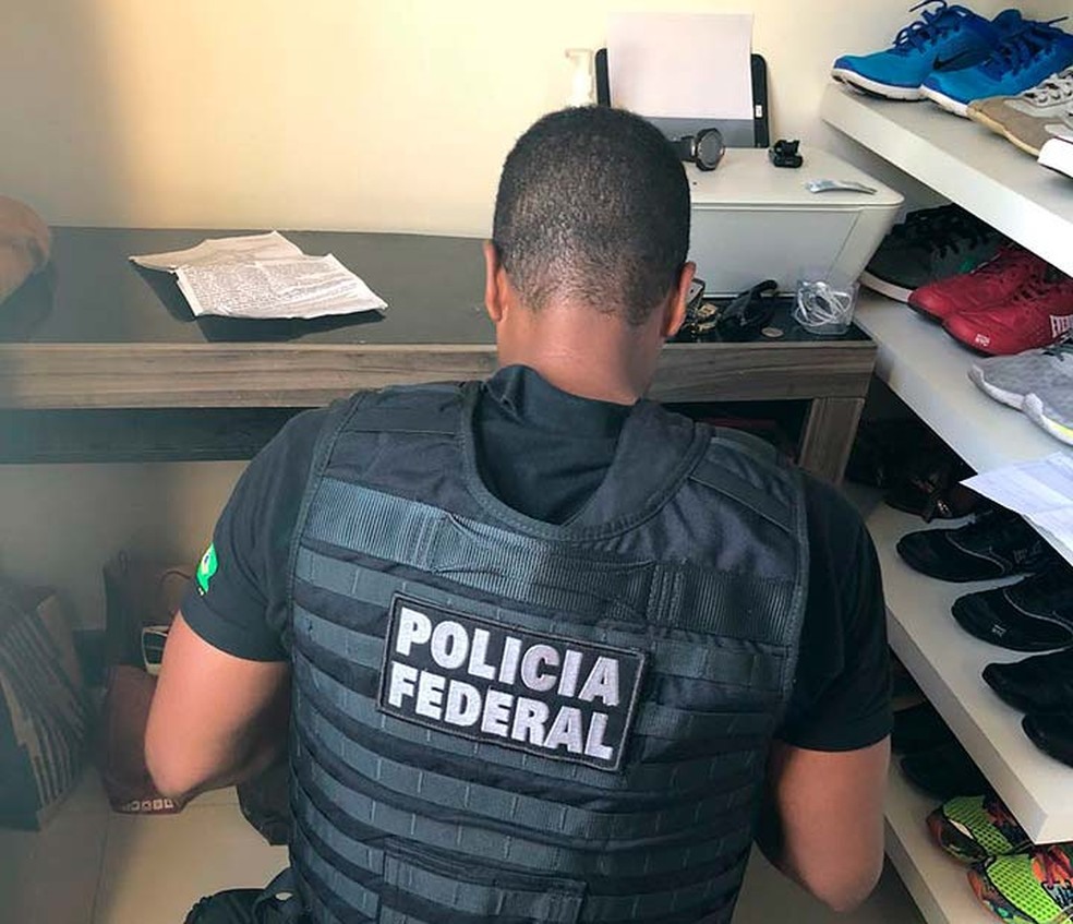 PF cumpre mandado de busca e apreensão em Salvador por suspeita de fraude em prova de redação do Enem  (Foto: Divulgação/Polícia Federal)