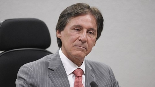 Resultado de imagem para Bancada do PMDB define que Eunício disputará a presidência do Senado