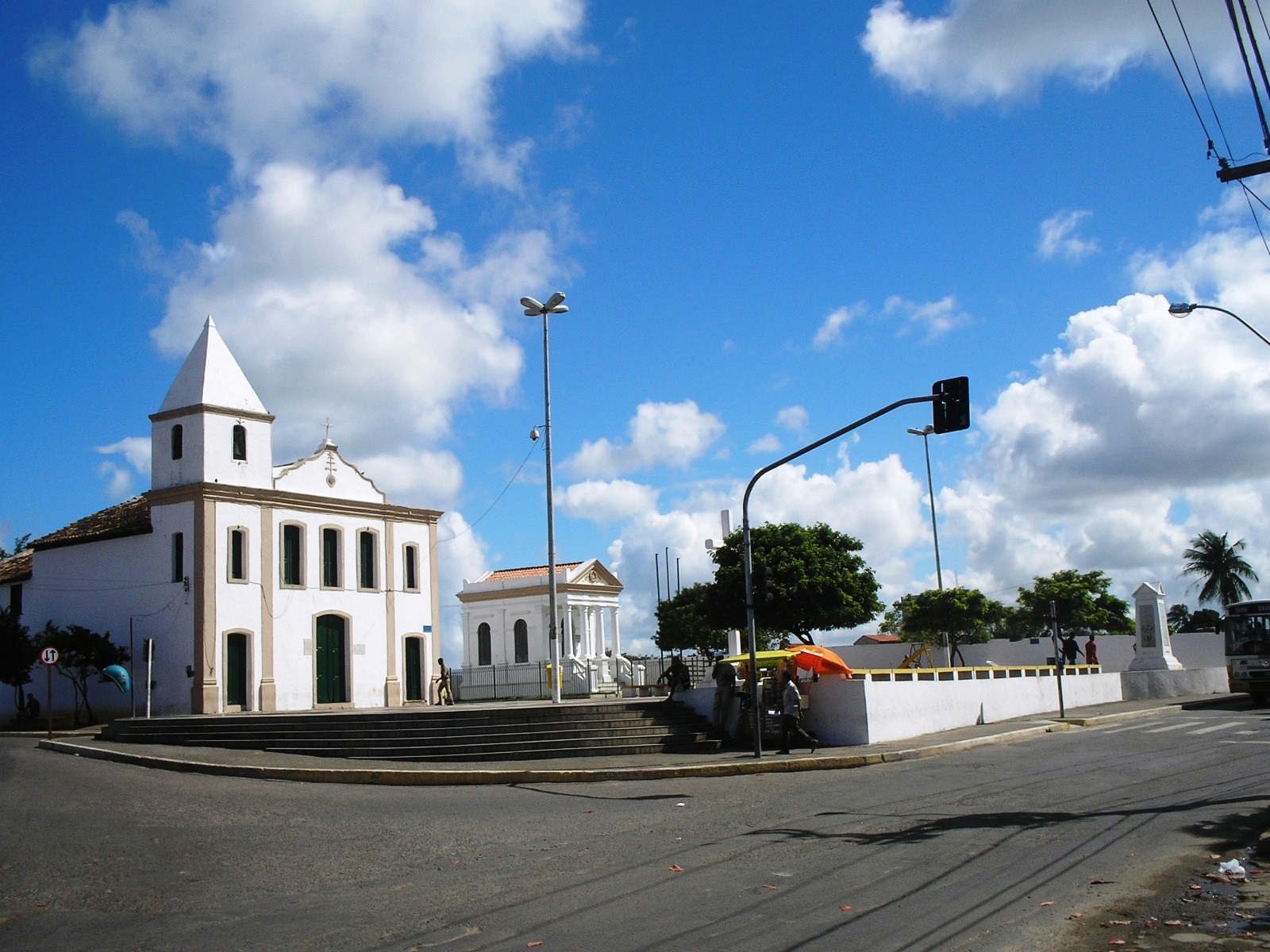 Resultado de imagem para fotos do bairro de PirajÃ¡ em salvador