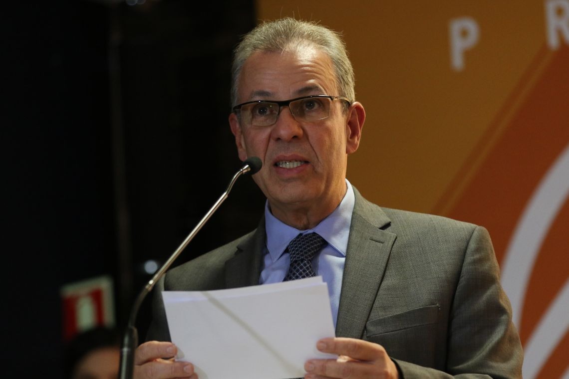 O ministro de Minas e Energia, Bento Albuquerque, participa da entrega do PrÃªmio Abradee 2019.