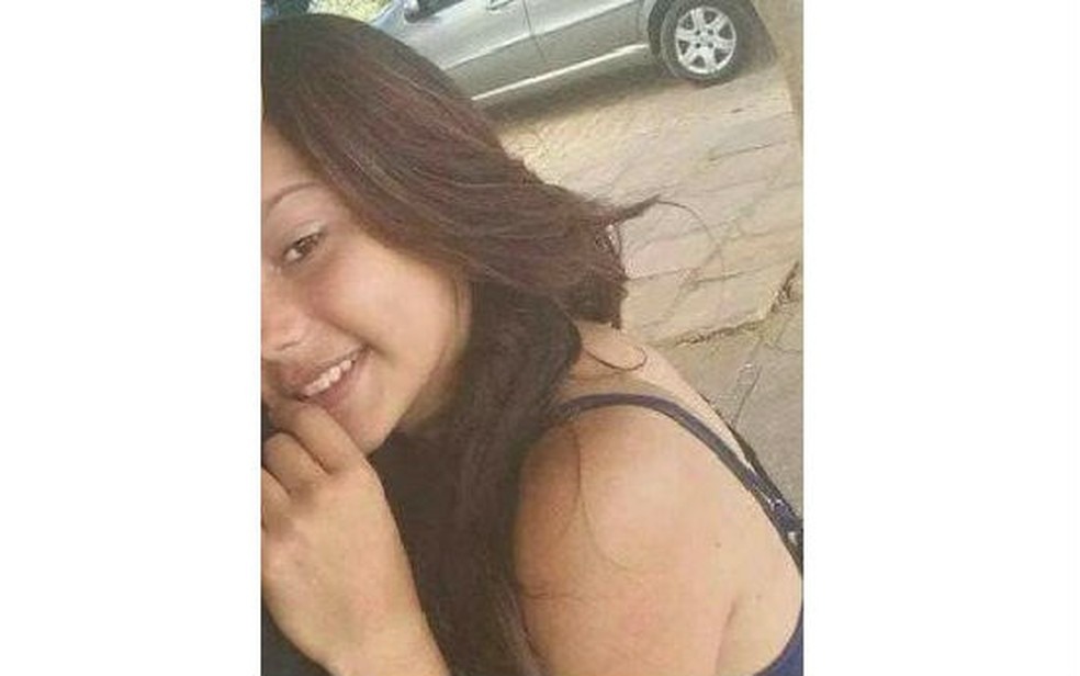 Fernanda foi encontrada morta em matagal na Bahia (Foto: Reprodução / Facebook)