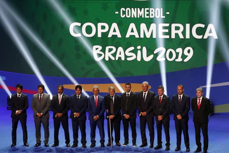  Treinadores das seleÃ§Ãµes no sorteio dos grupos da Copa AmÃ©rica Brasil 2019, na Cidade das Artes.  