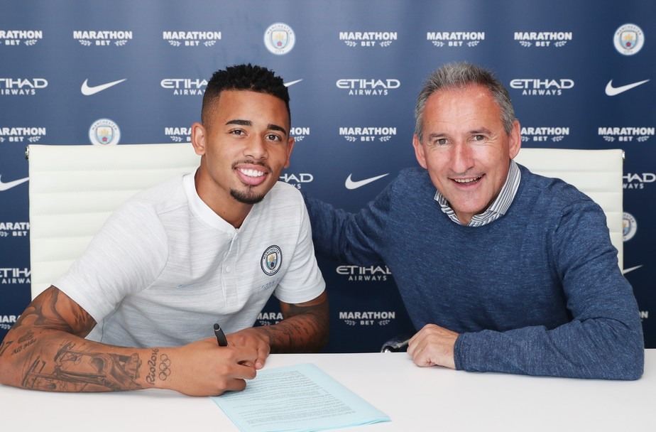 Gabriel Jesus renova contrato com Manchester City atÃ© 2023