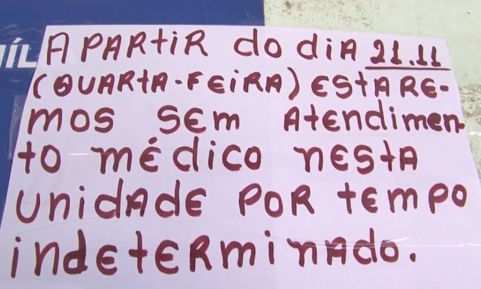 Placa avisa sobre suspensÃ£o de atendimento em posto de Barreiras â?? Foto: ReproduÃ§Ã£o/TV Oeste 