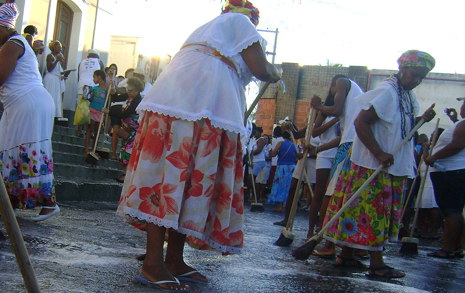 Resultado de imagem para fotos de baianas na lavagem de itapoan