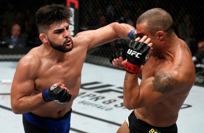 Vitor Belfort e Kelvin Gastelum UFC Fortaleza (Foto: Getty Images)