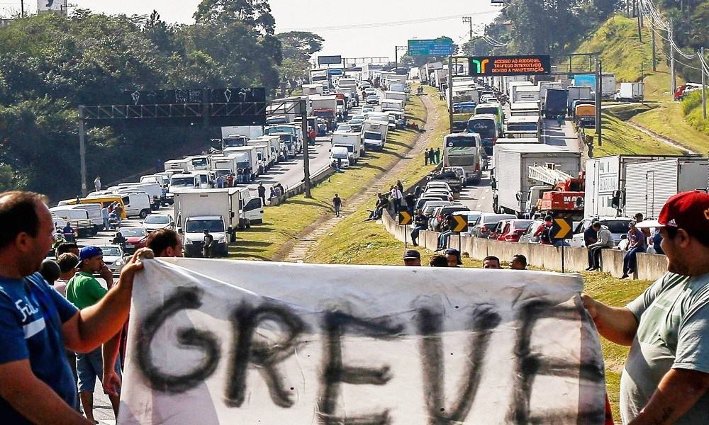 Greve dos caminhoneiros vai acontecer nesta segunda-feira (1)? Descubra!