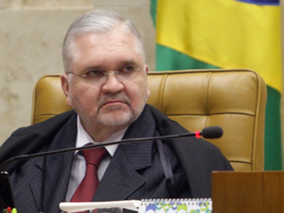 O ex-procurador-geral da RepÃºblica, Roberto Gurgel, durante sessÃ£o no julgamento do mensalÃ£o â?? Foto: Fellipe Sampaio/SCO/STF