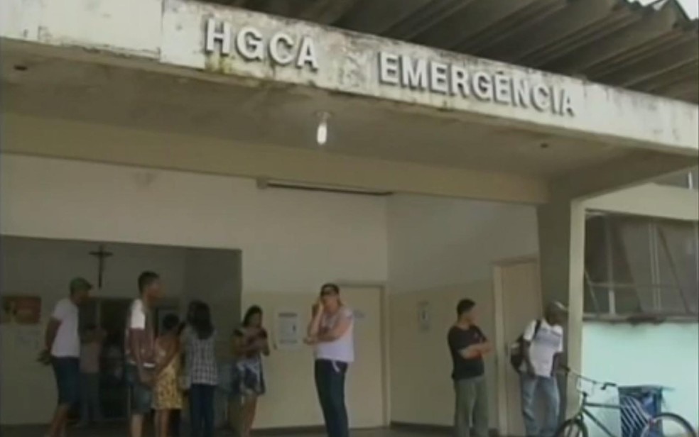 Idoso foi levado para Hospital Geral ClÃ©riston Andrade, em Feira de Santana (Foto: ReproduÃ§Ã£o/ TV SubaÃ©)