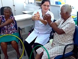 Atendimento de reabilitação no Hospital das Clínicas, em Salvador. Bahia (Foto: Reprodução/ TV Sudoeste)