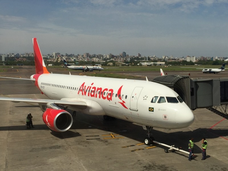 Resultado de imagem para Avianca demite mais 20 funcionÃ¡rios