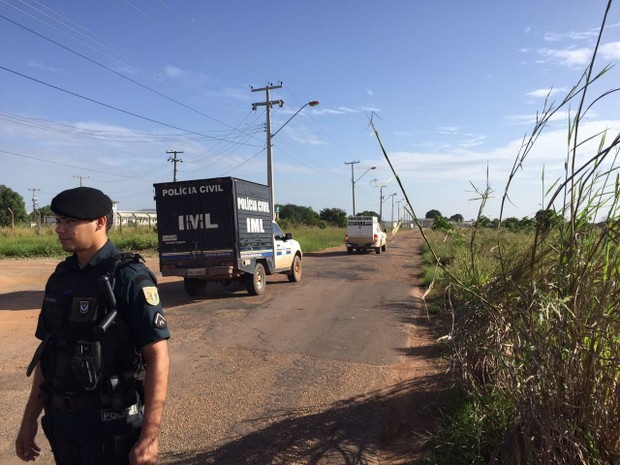 IML entrou no presídio para buscar corpos  (Foto: Inaê Brandão/G1 RR)