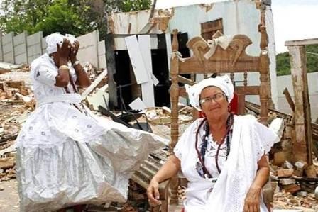 Resultado de imagem para Casos de intolerância religiosa podem ser denunciados ao MP