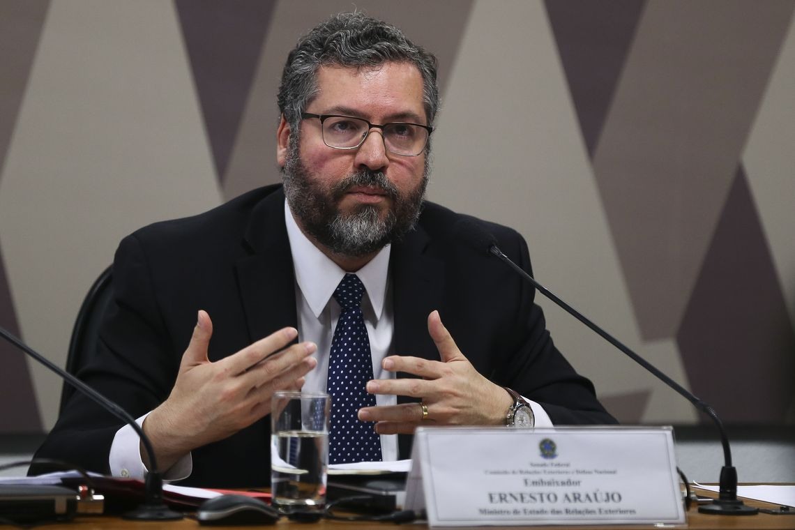 O ministro das RelaÃ§Ãµes Exteriores, Ernesto AraÃºjo, participa de audiÃªncia pÃºblica, na ComissÃ£o de RelaÃ§Ãµes Exteriores do Senado.