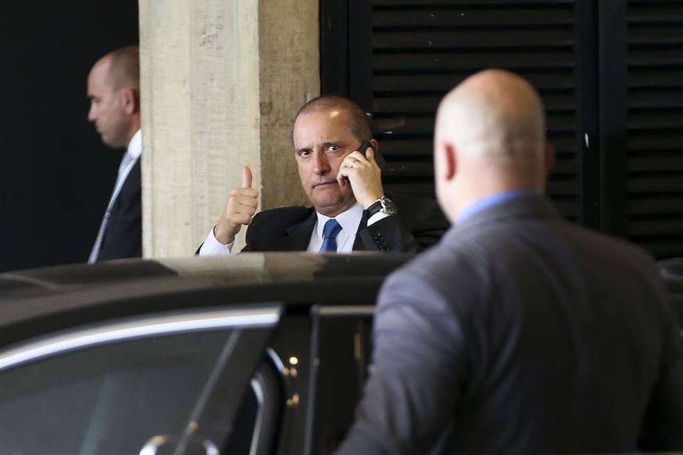 O futuro ministro da Casa Civil, Onyx Lorenzoni, na sede do governo de transiÃ§Ã£o em BrasÃ­lia, nesta terÃ§a-feira (4) â?? Foto: Marcelo Camargo/AgÃªncia Brasil