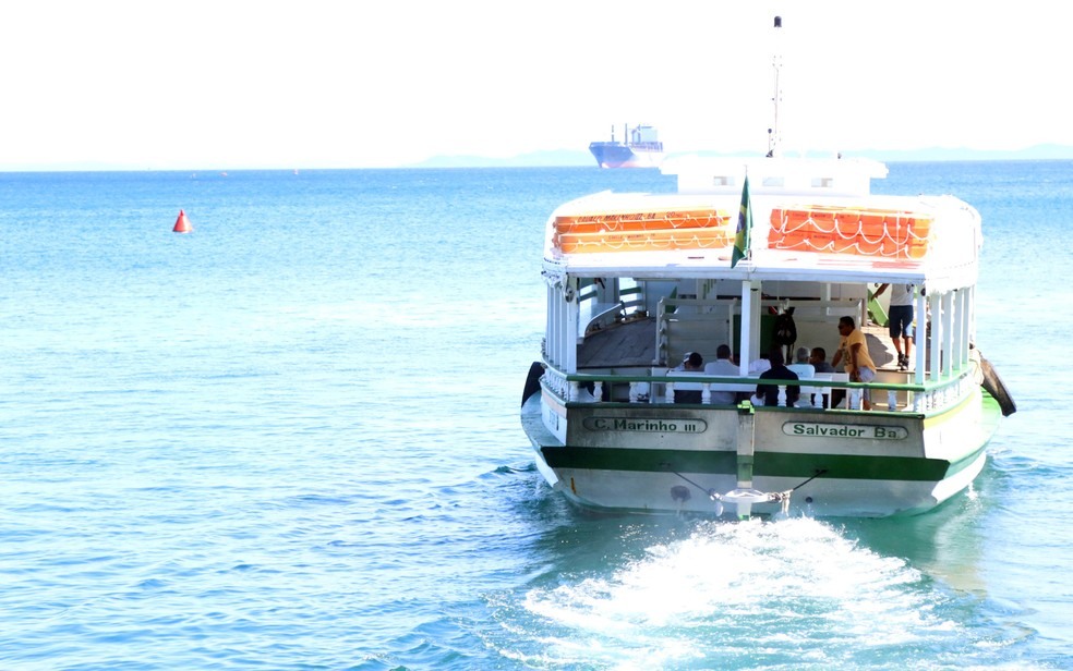 Lancha da travessia Salvador-Mar Grande (Foto: Bruno Concha/Secom PMS)