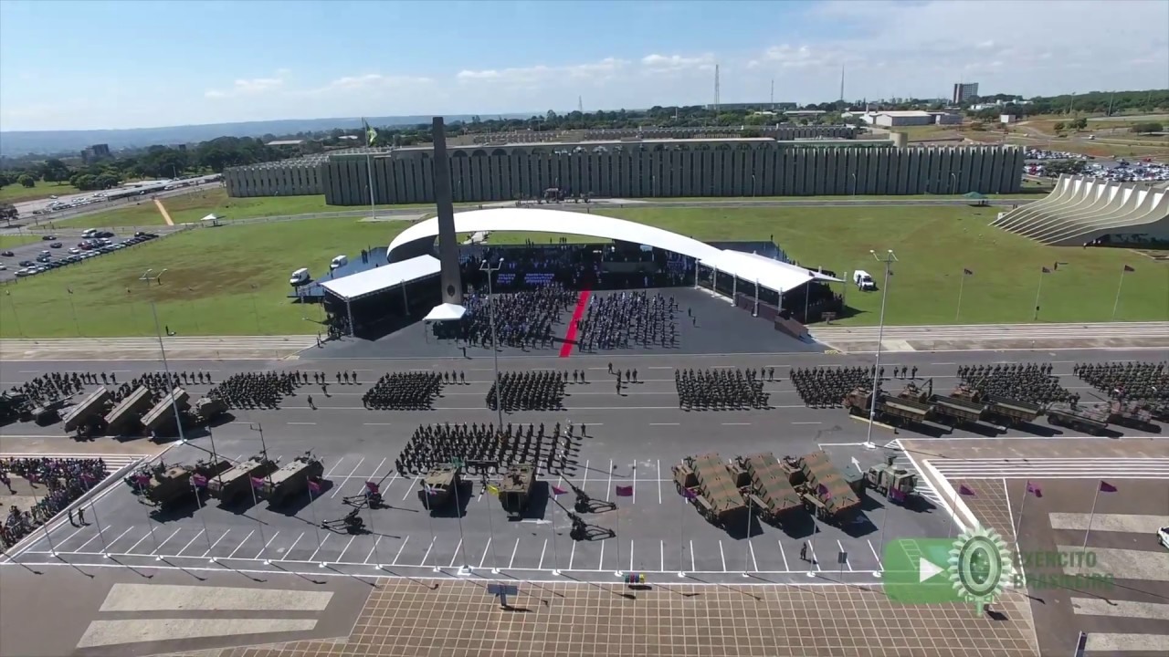 Cerimônia do Dia do Exército em Brasília - YouTube