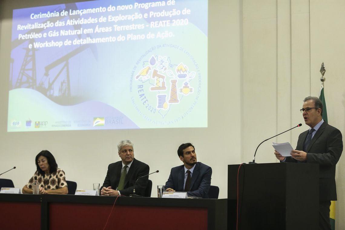 O ministÃ©rio de Minas e Energia, lanÃ§a, com a presenÃ§a do ministro Bento Albuquerque, o REATE 2020, Programa de RevitalizaÃ§Ã£o da Atividade de ExploraÃ§Ã£o e ProduÃ§Ã£o de PetrÃ³leo e GÃ¡s Natural em Ãreas Terrestres.