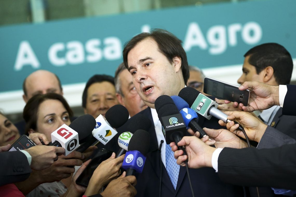 O presidente da CÃ¢mara, Rodrigo Maia, durante cafÃ© da manhÃ£ com parlamentares na ConfederaÃ§Ã£o da Agricultura e AgropecuÃ¡ria do Brasil. 