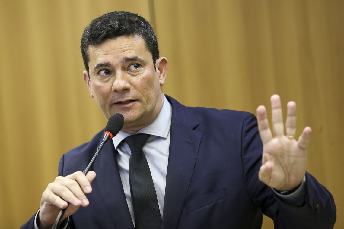 O ministro da JustiÃ§a e SeguranÃ§a PÃºblica, Sergio Moro, durante entrevista coletiva, apÃ³s reuniÃ£o com governadores e secretÃ¡rios estaduais de SeguranÃ§a PÃºblica para apresentar o Projeto de Lei Anticrime. 