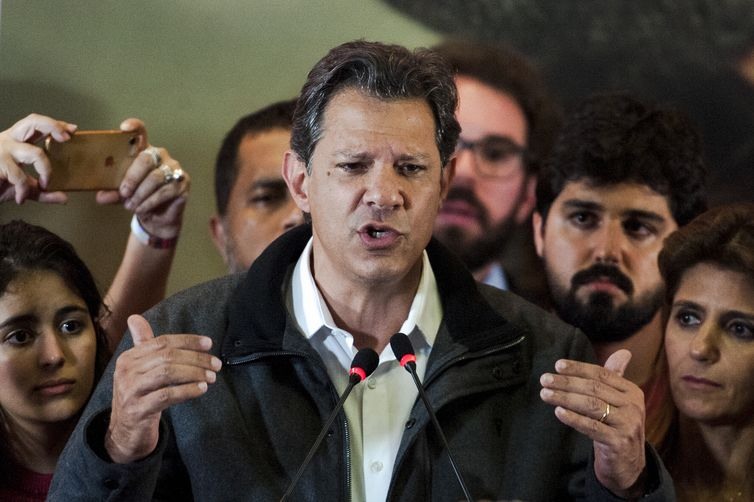 O candidato Ã  PresidÃªncia da RepÃºblica, Fernando Haddad, durante declaraÃ§Ã£o apÃ³s resultado do primeiro turno das eleiÃ§Ãµes.