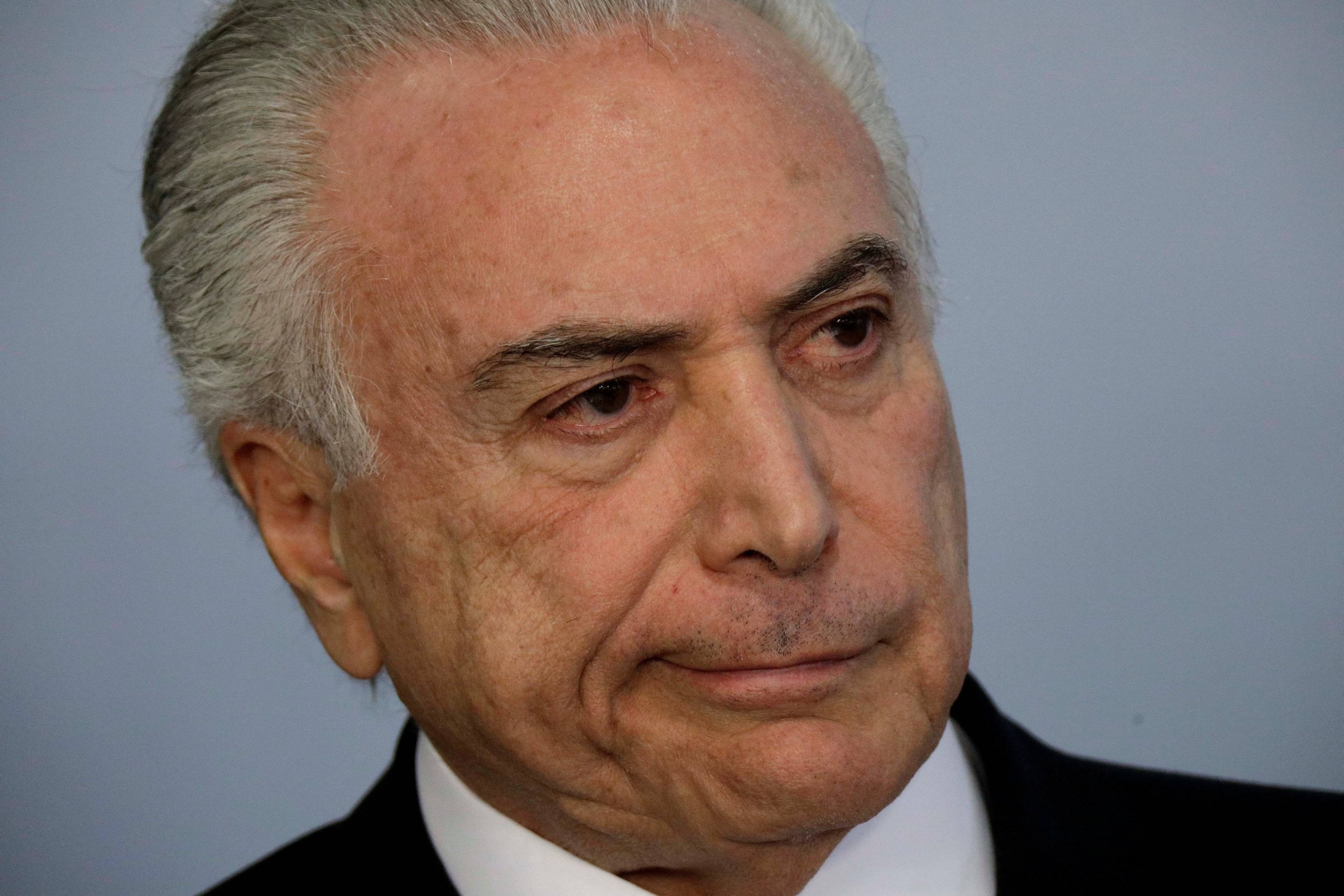 Resultado de imagem para Votação em plenário da denúncia contra Temer pode ficar para agosto