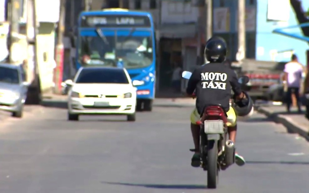 Mototaxistas têm até esta terça-feira para credenciamento (Foto: Reprodução/TV Bahia)