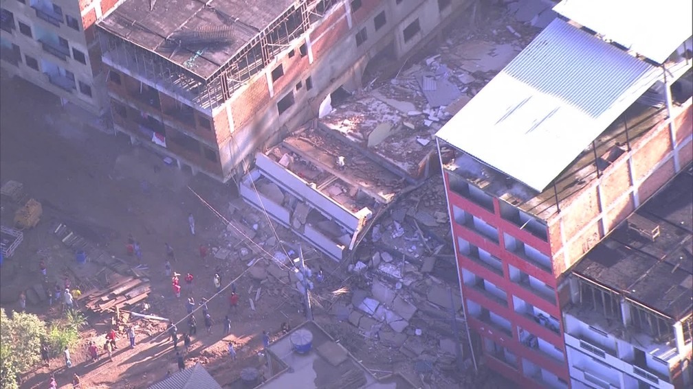 Desabamento atinge dois prÃ©dios na comunidade da Muzema, na Zona Oeste do Rio â?? Foto: ReproduÃ§Ã£o/ TV Globo