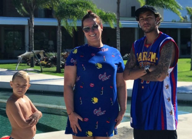  Neymar com a mãe e o filho (Foto: Reprodução)