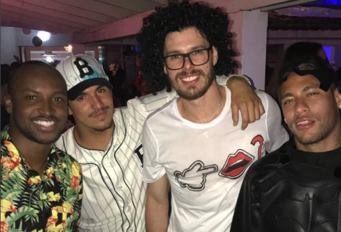 Neymar férias festa Medina (Foto: Reprodução / Instagram)