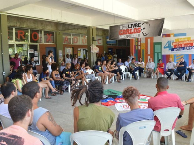 Uesc está com as atividades paradas há um mês  (Foto: Laíse Galvão )