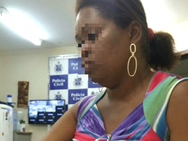 Mulher foi presa em Vila de Abrantes, na cidade de Camaçari (Foto: Divulgação/Polícia Civil)