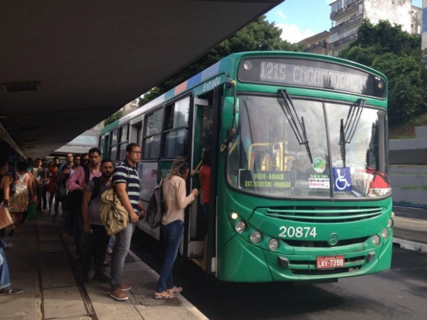 Resultado de imagem para onibus das ruas de salvador