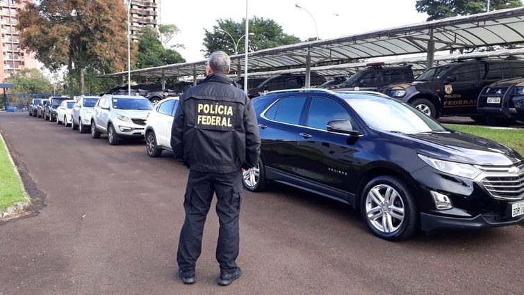 PolÃ­cia Federal apreende veÃ­culos dos investigados na OperaÃ§Ã£o Freeway