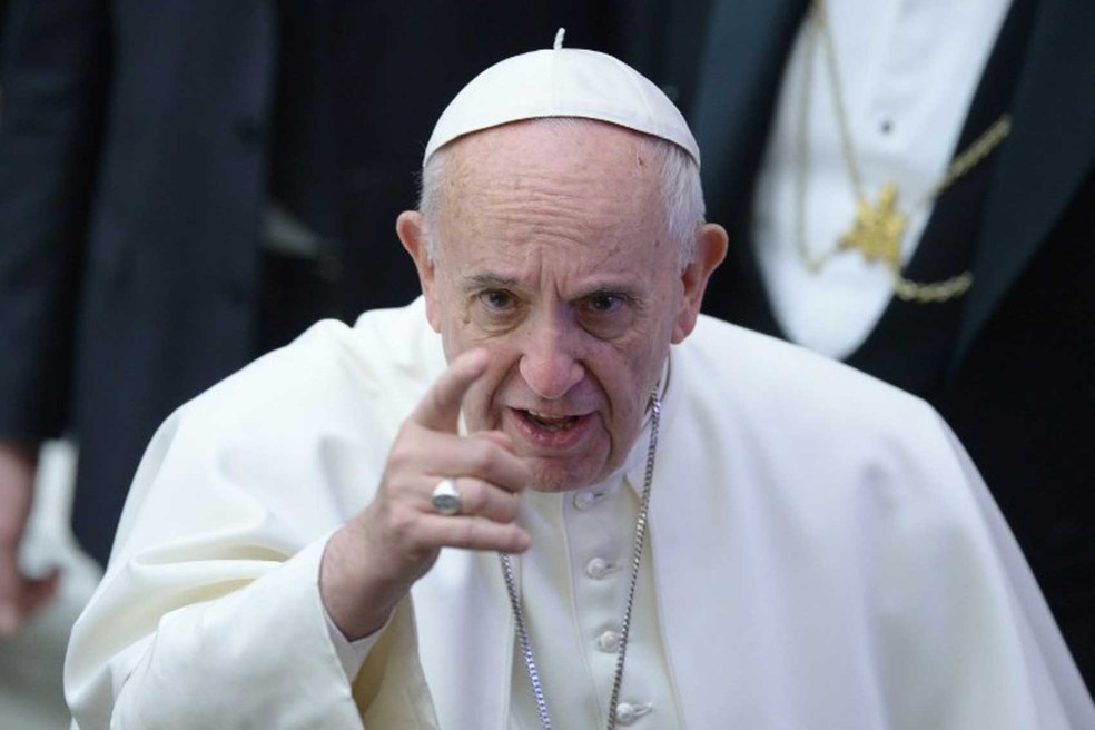 Após expressar pesar sobre o massacre em presídio de Manaus, o Papa Francisco fez um apelo instituições prisionais sejam locais de reabilitação e reintegração social (Foto: Filippo Monteforte / AFP)