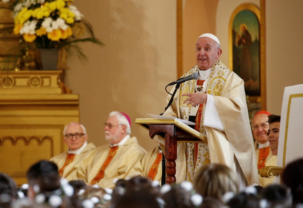 Papa Francisco celebra Primeira ComunhÃ£o na Igreja Sagrado CoraÃ§Ã£o de Jesus em Rakovski, BulgÃ¡ria, nesta segunda-feira (6) â?? Foto: Yara Nardi/Reuters