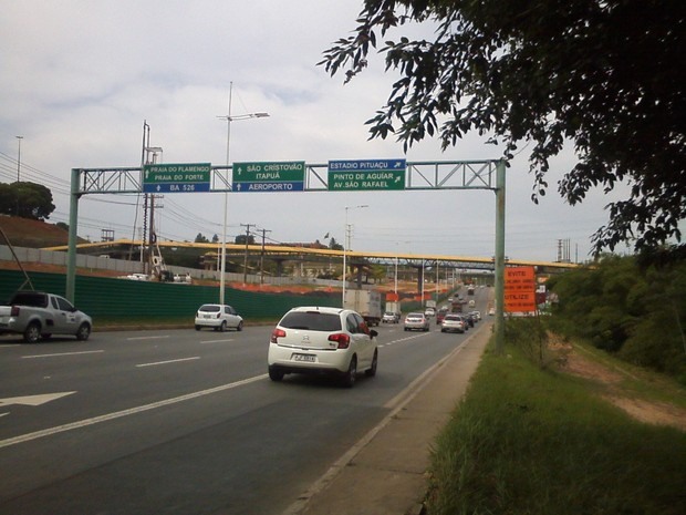 Resultado de imagem para Pedestre fica ferido apÃ³s ser atropelado na Av. Paralela, em Salvador