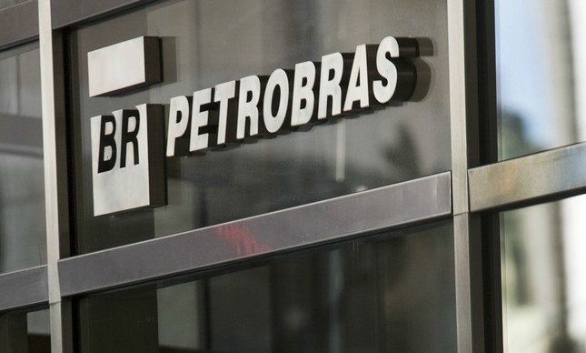 Resultado de imagem para Petrobrás passou a ser a empresa de petróleo mais endividada do mundo, alerta OMC