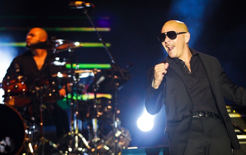 O rapper Pitbull passou mal e não participou do primeiro dia oficial do carnaval de Salvador, nesta quinta. (Foto: Leo Paiva/Divulgação)